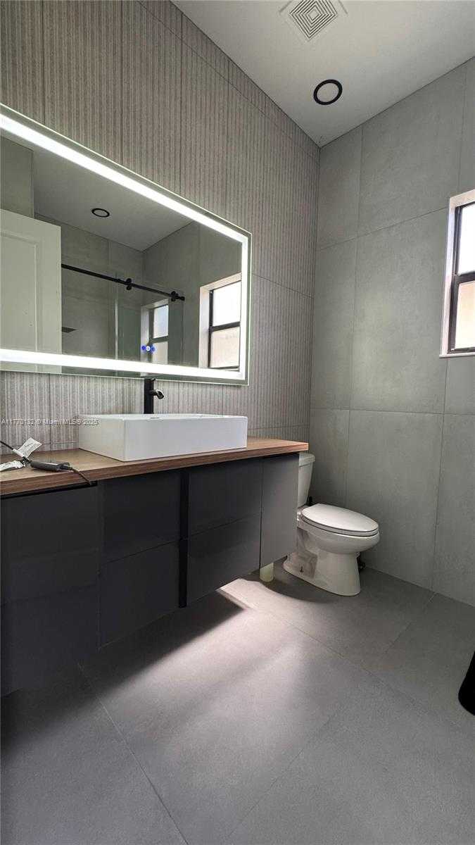 Small Image of 4426 SOUTH WEST 173RD AVE, Miramar Number 35