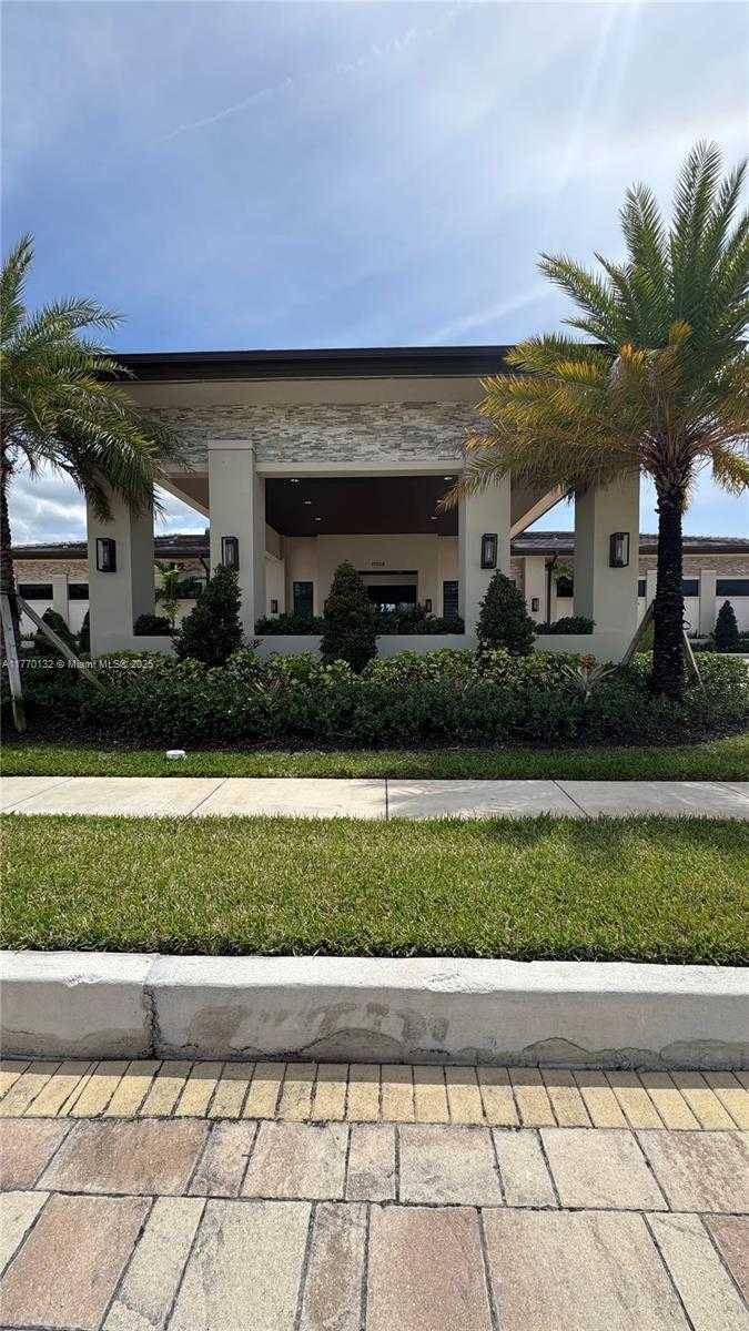 Small Image of 4426 SOUTH WEST 173RD AVE, Miramar Number 38