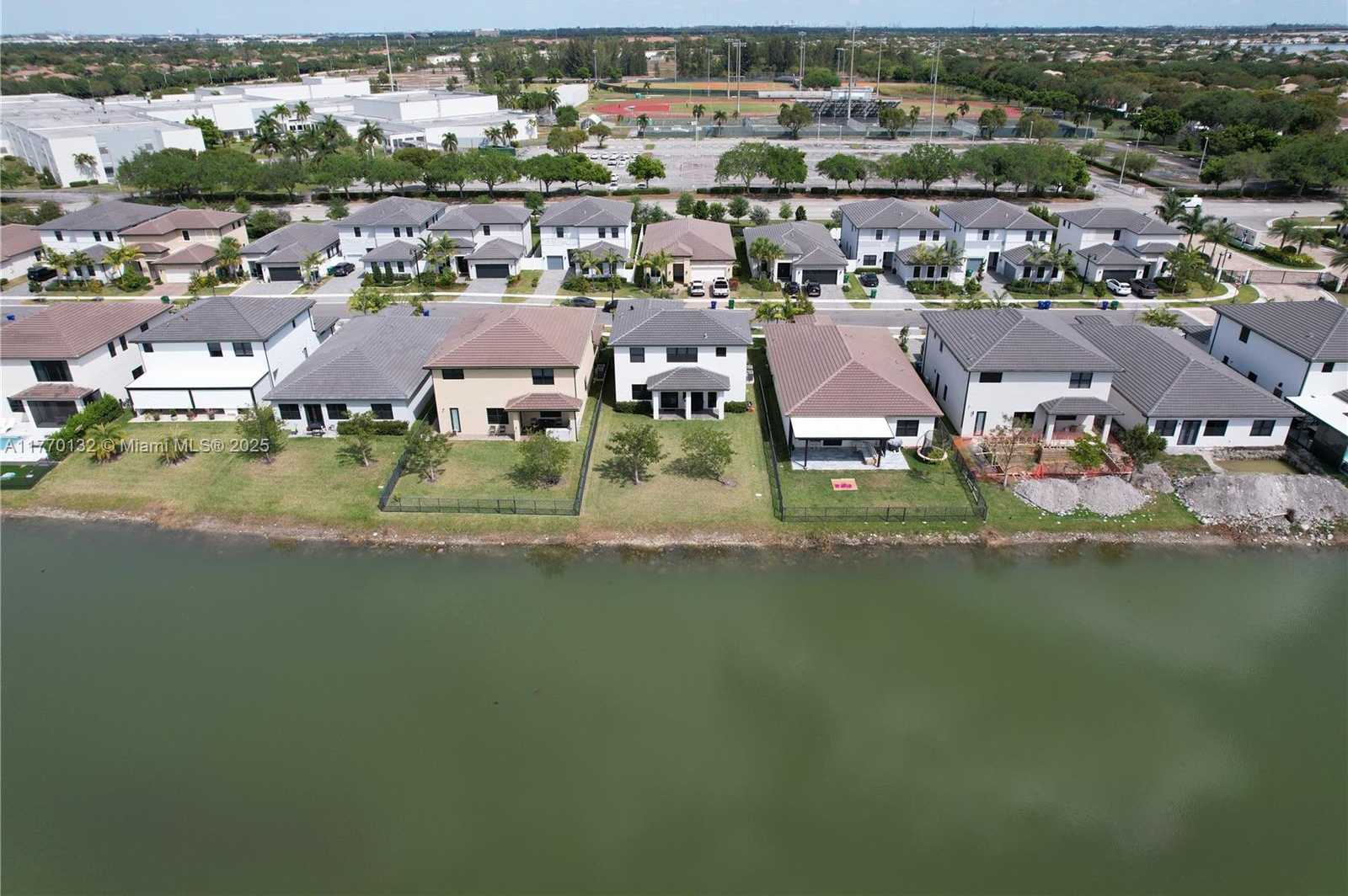 Small Image of 4426 SOUTH WEST 173RD AVE, Miramar Number 4
