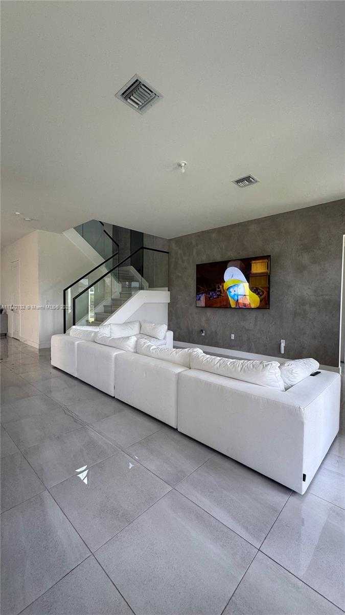 Small Image of 4426 SOUTH WEST 173RD AVE, Miramar Number 7