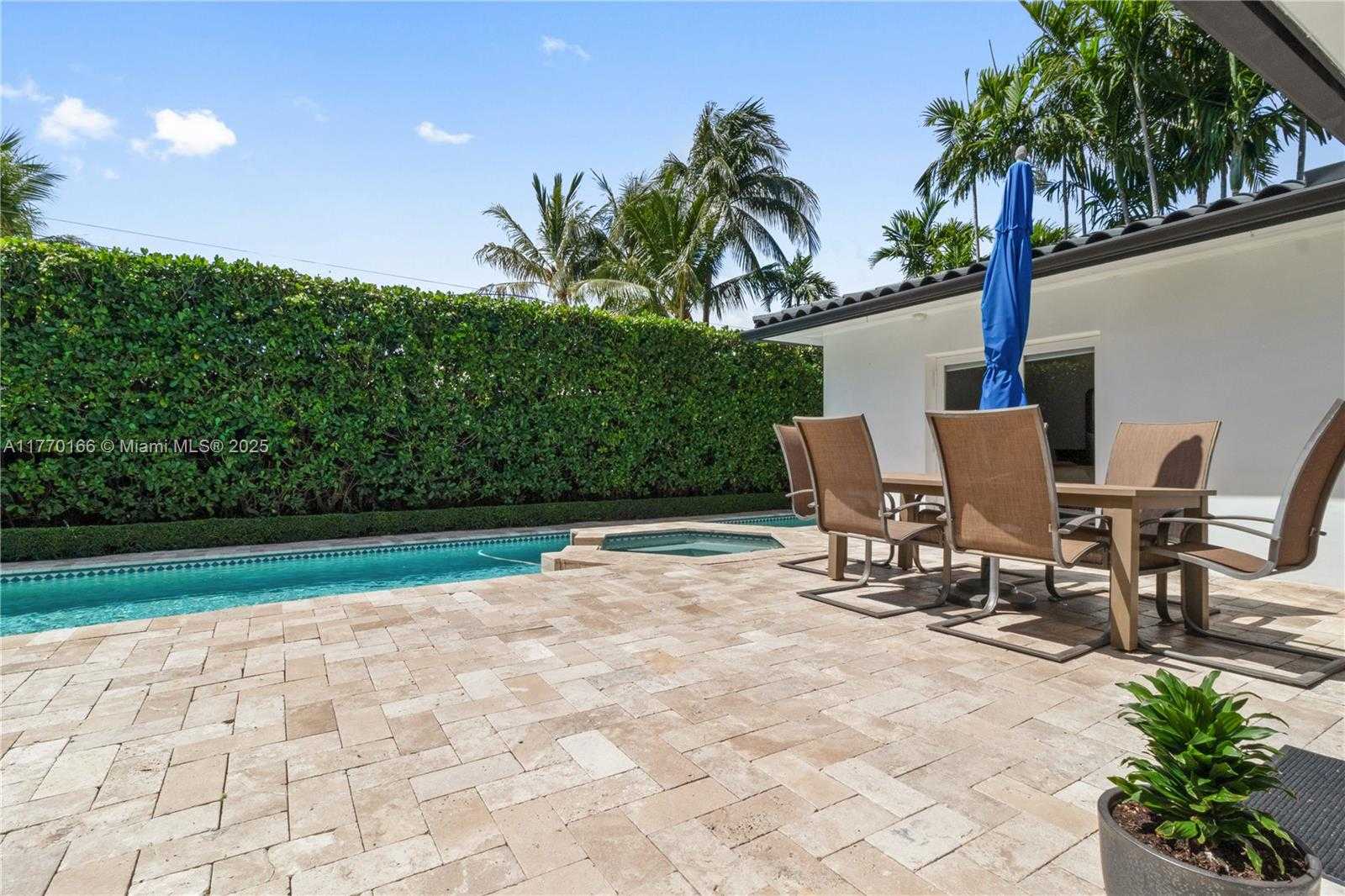 Small Image of 1240 NORTH EAST 100TH ST, Miami Shores Number 2