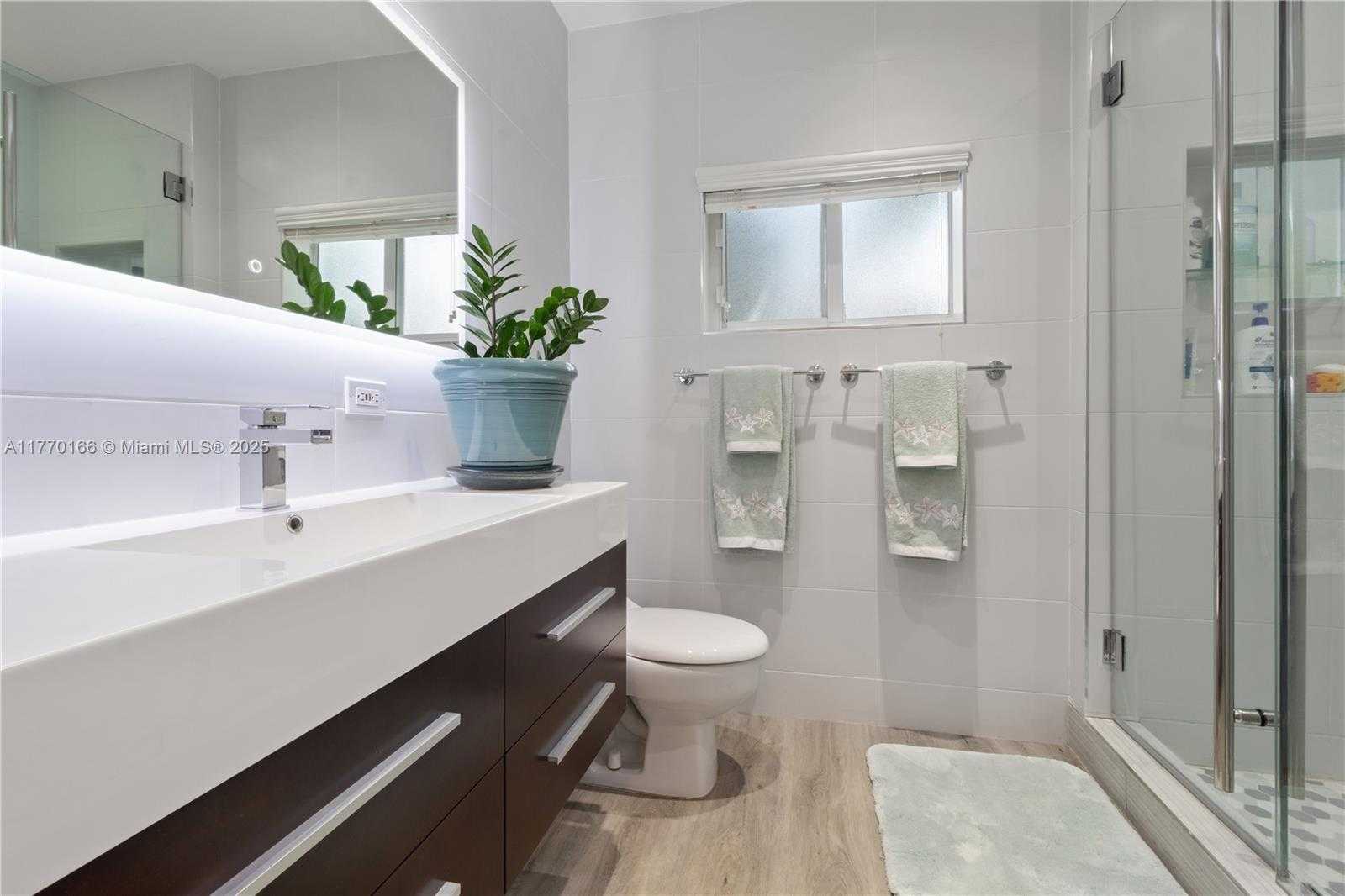 Small Image of 1240 NORTH EAST 100TH ST, Miami Shores Number 21