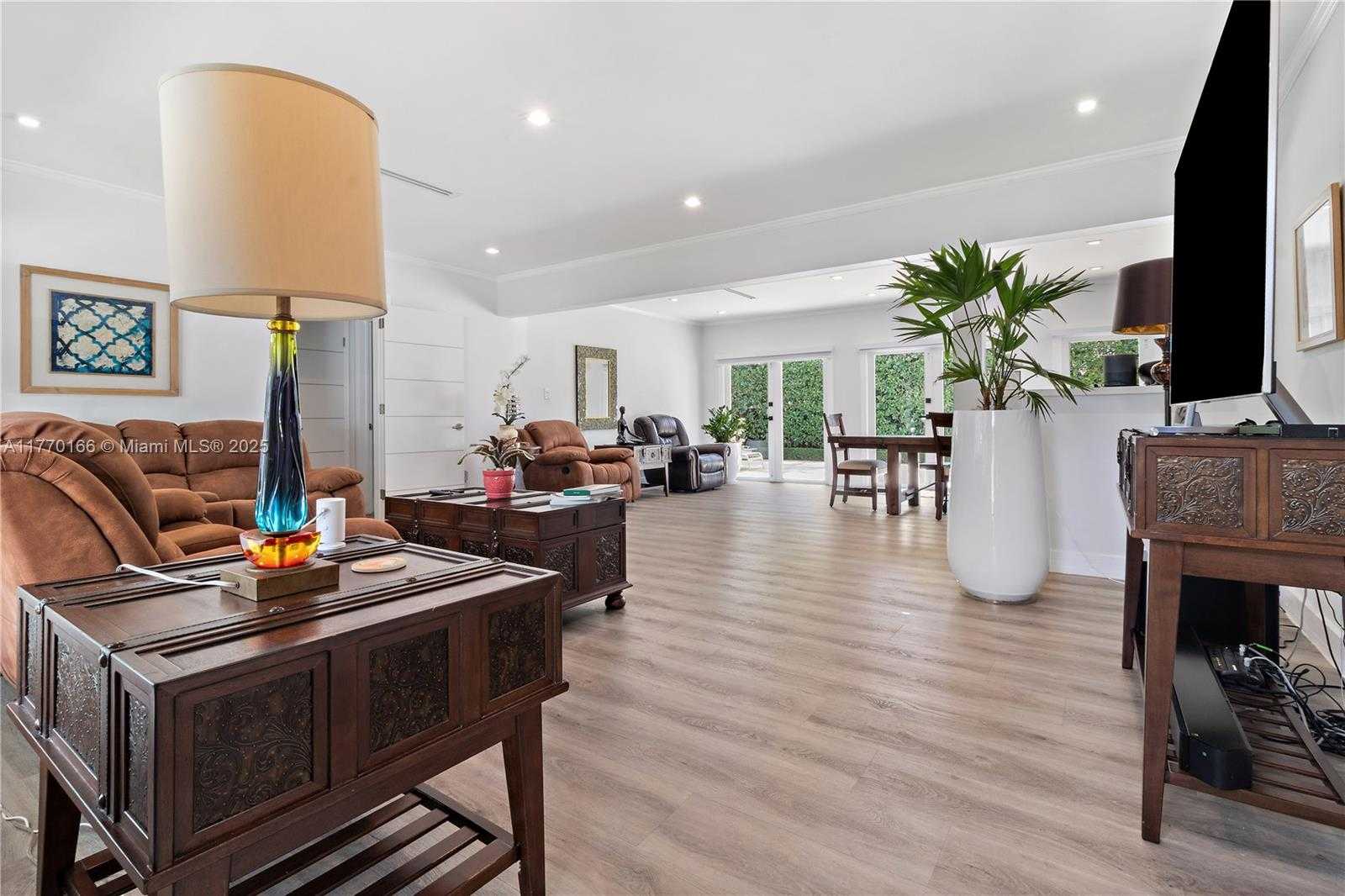 Small Image of 1240 NORTH EAST 100TH ST, Miami Shores Number 8