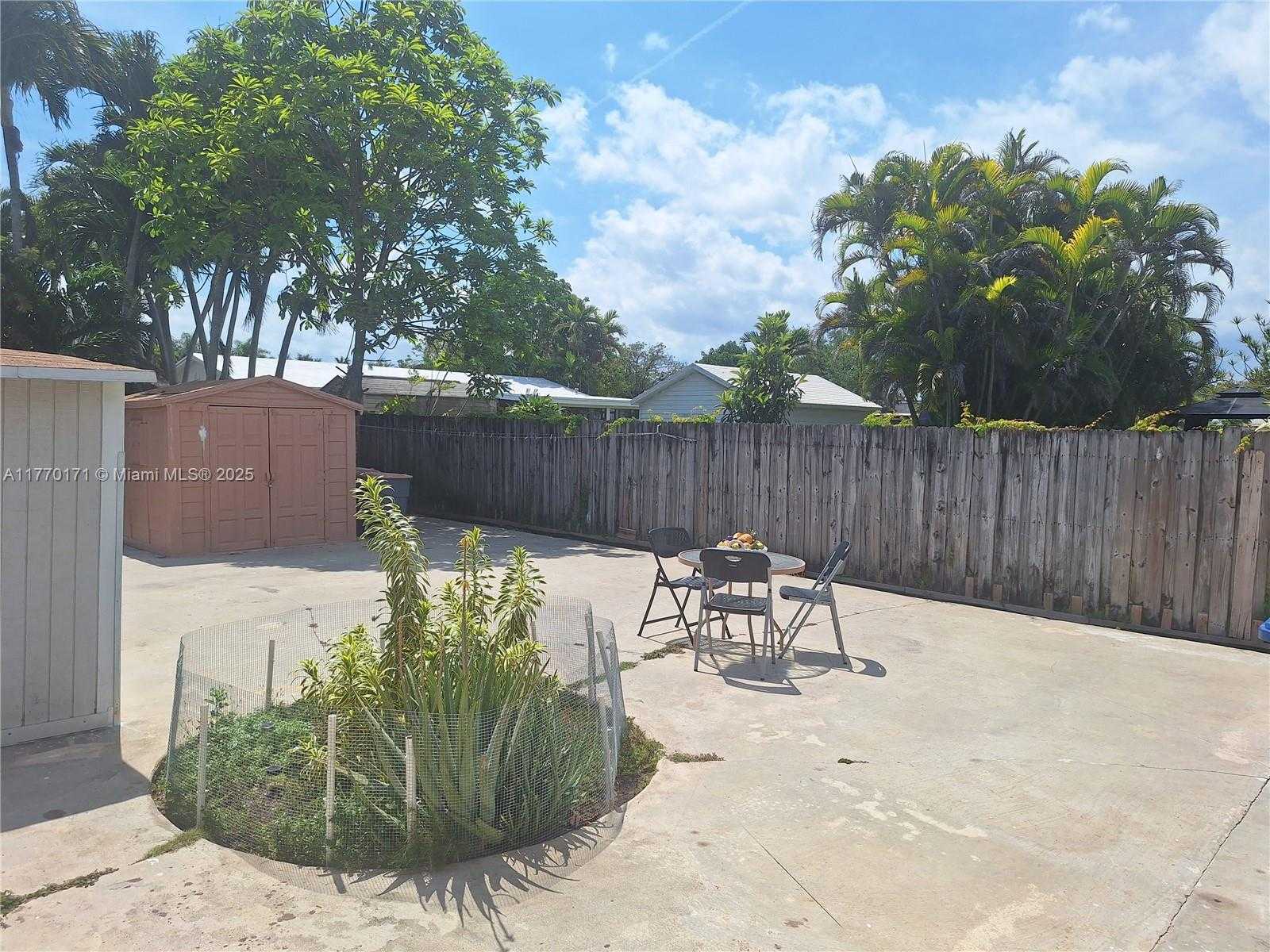 Small Image of 9384 SOUTH WEST 184TH TER, Cutler Bay Number 14