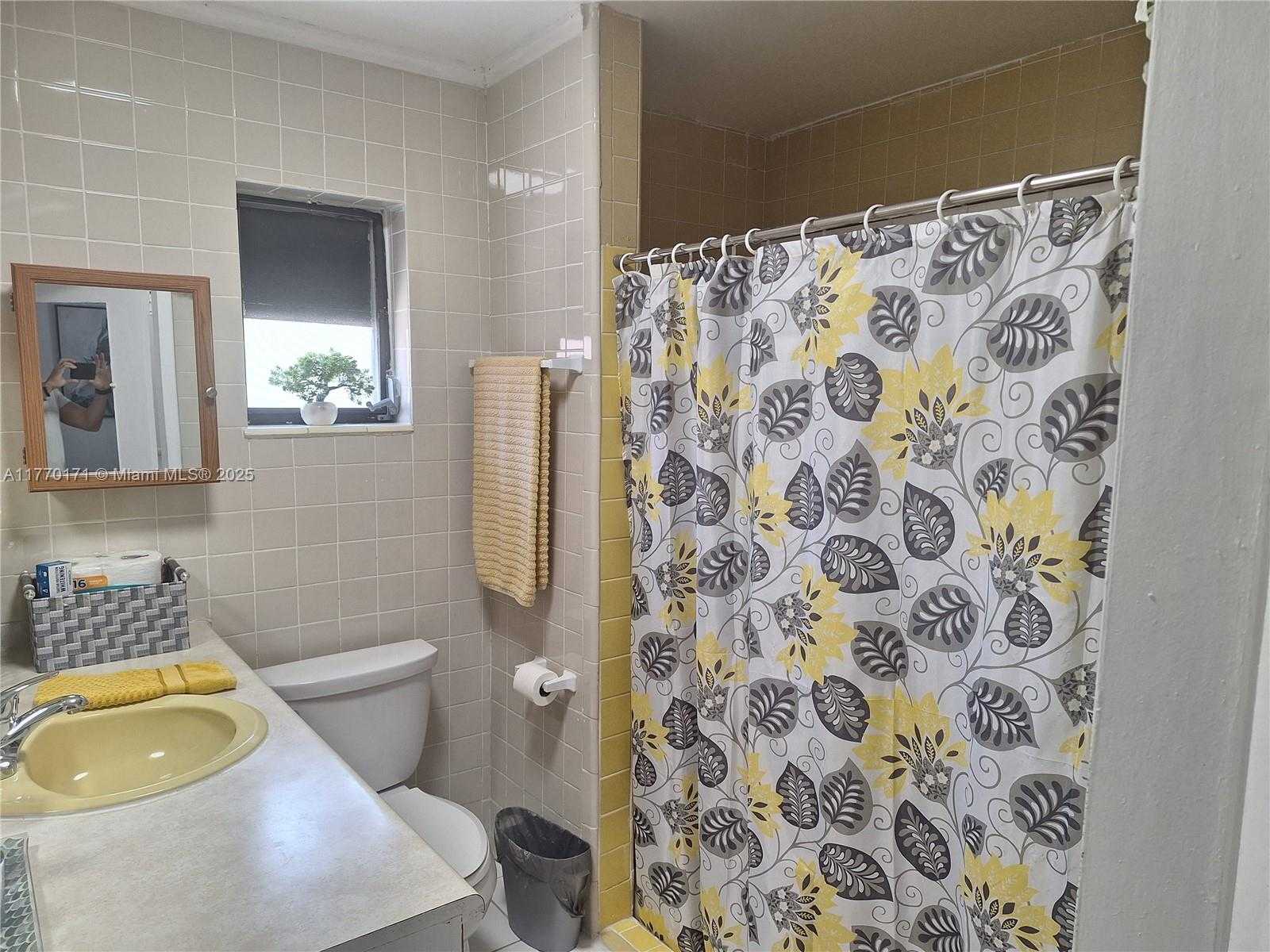 Small Image of 9384 SOUTH WEST 184TH TER, Cutler Bay Number 8