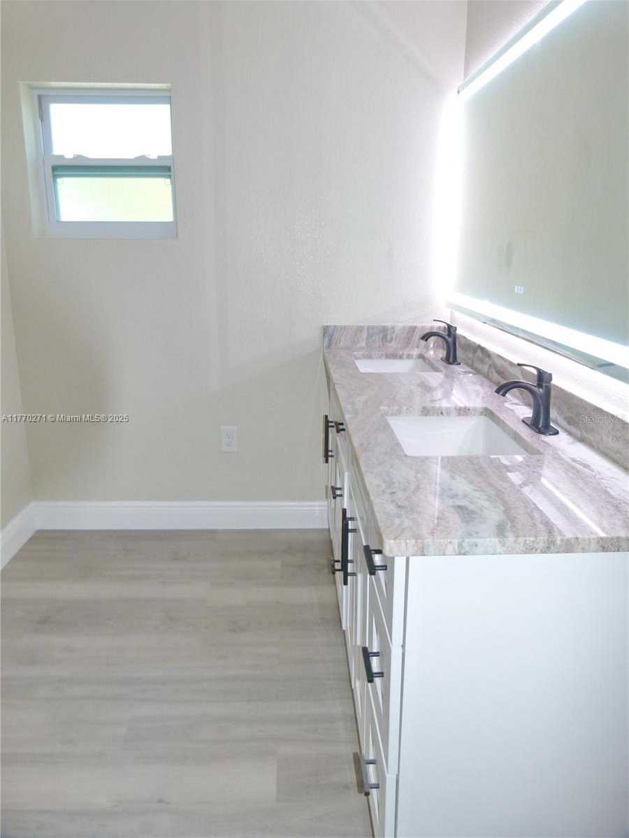Small Image of 2203 SOUTH EAST 8TH AVENUE, Okeechobee Number 18