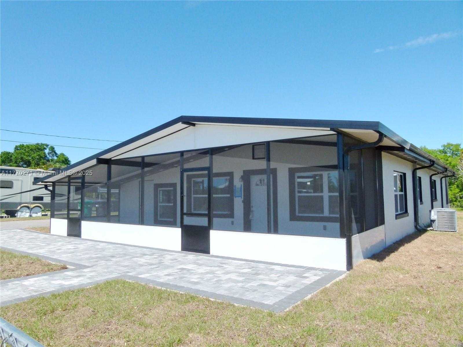 Small Image of 2203 SOUTH EAST 8TH AVENUE, Okeechobee Number 3