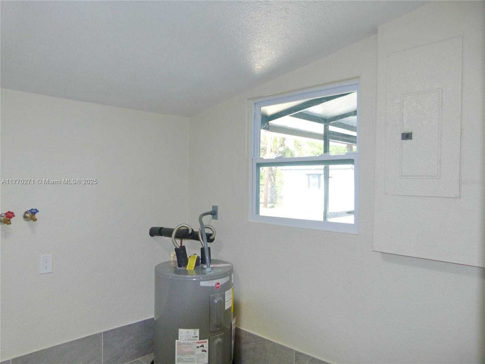 Small Image of 2203 SOUTH EAST 8TH AVENUE, Okeechobee Number 37