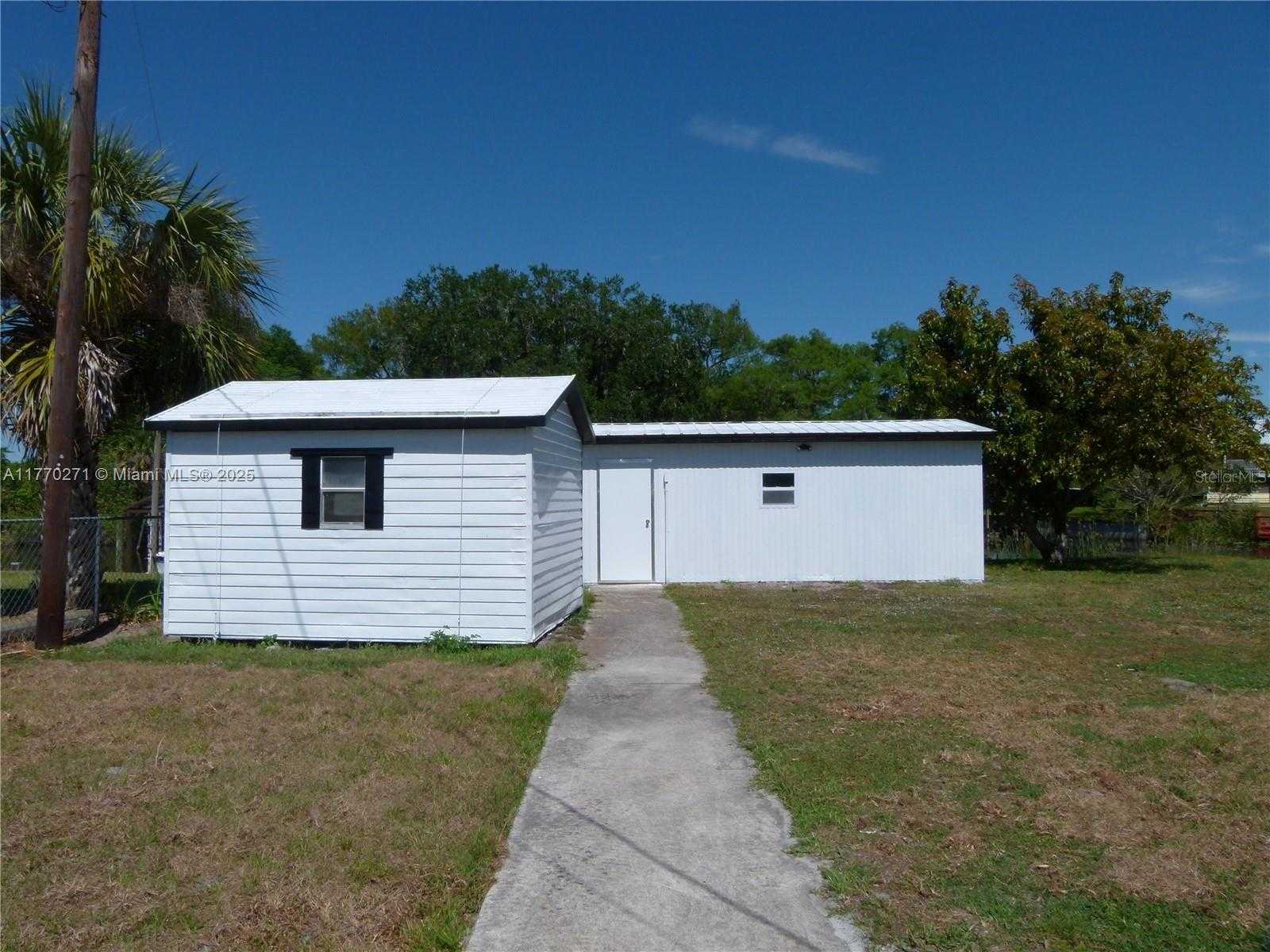 Small Image of 2203 SOUTH EAST 8TH AVENUE, Okeechobee Number 49