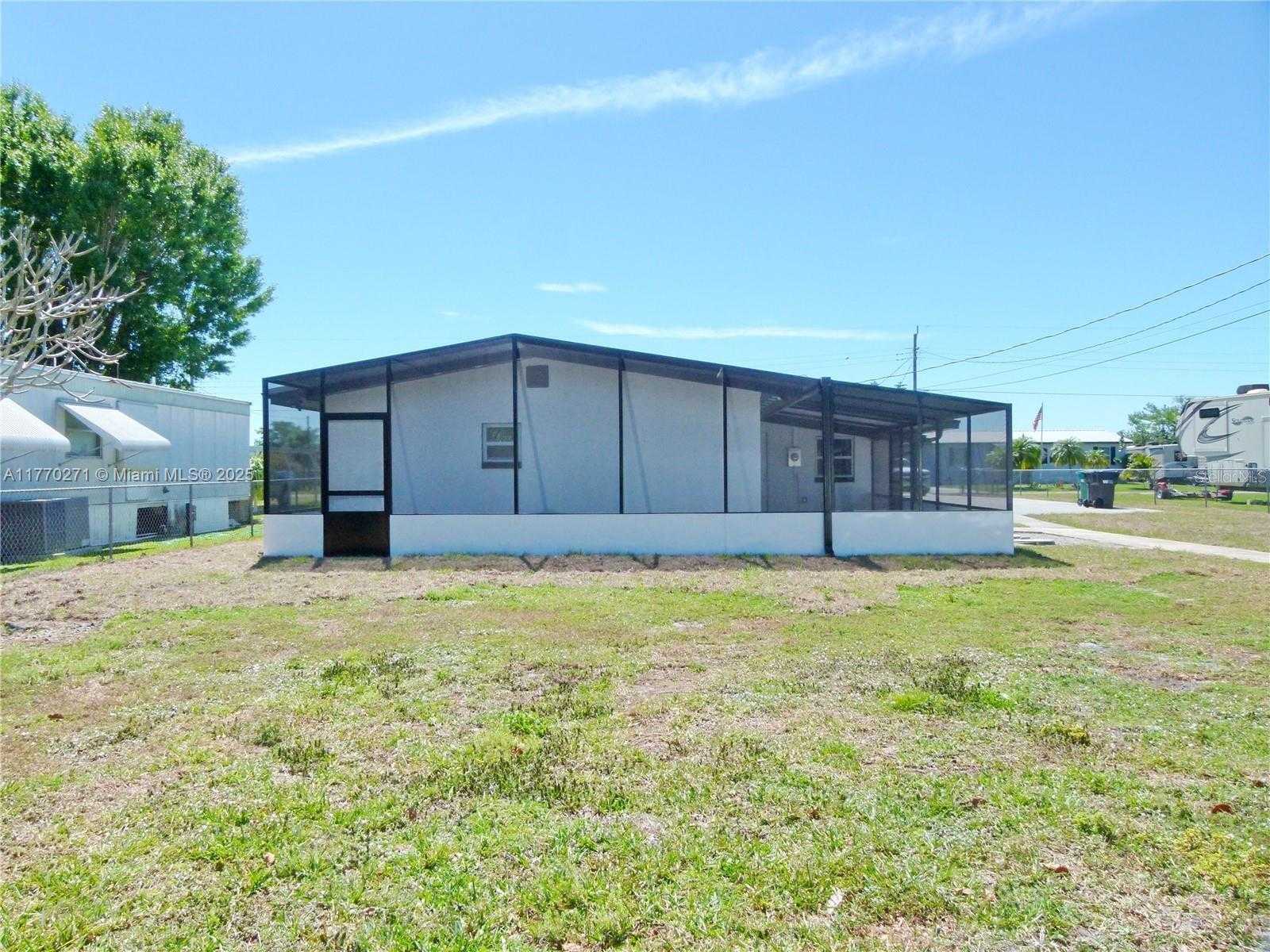 Small Image of 2203 SOUTH EAST 8TH AVENUE, Okeechobee Number 5