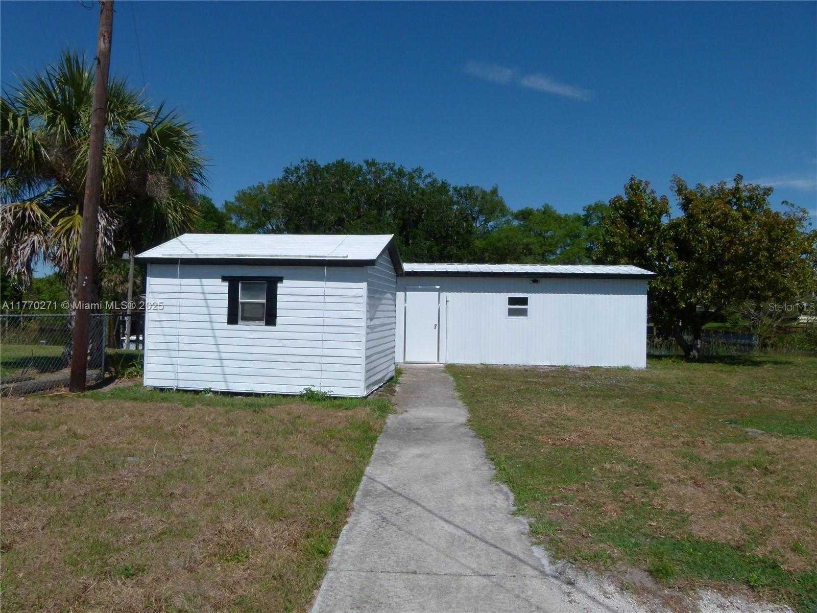 Small Image of 2203 SOUTH EAST 8TH AVENUE, Okeechobee Number 50