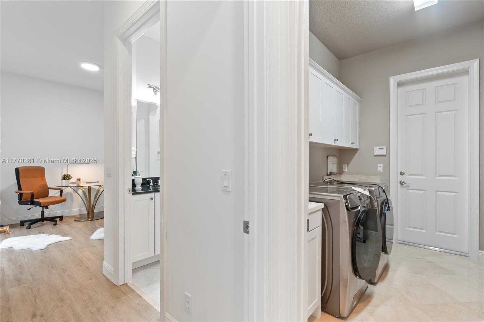Small Image of 10230 SWEET BAY CT, Parkland Number 34