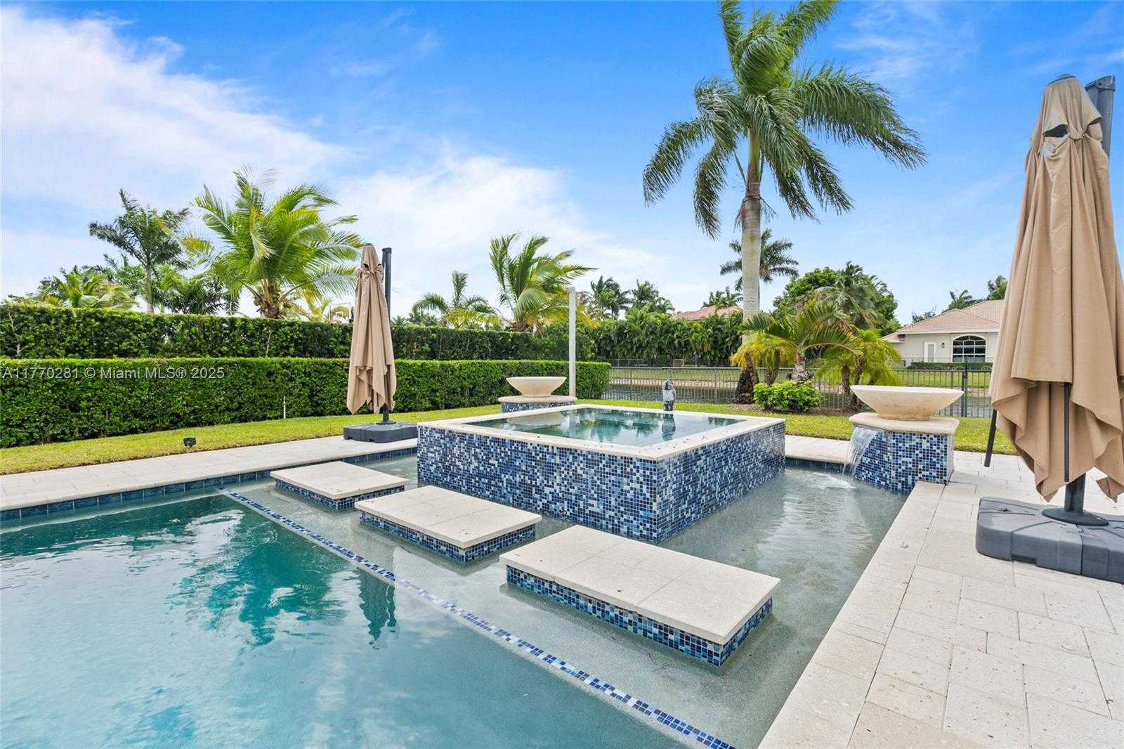 Small Image of 10230 SWEET BAY CT, Parkland Number 69