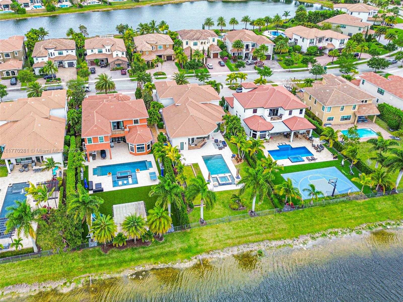 Small Image of 10230 SWEET BAY CT, Parkland Number 85