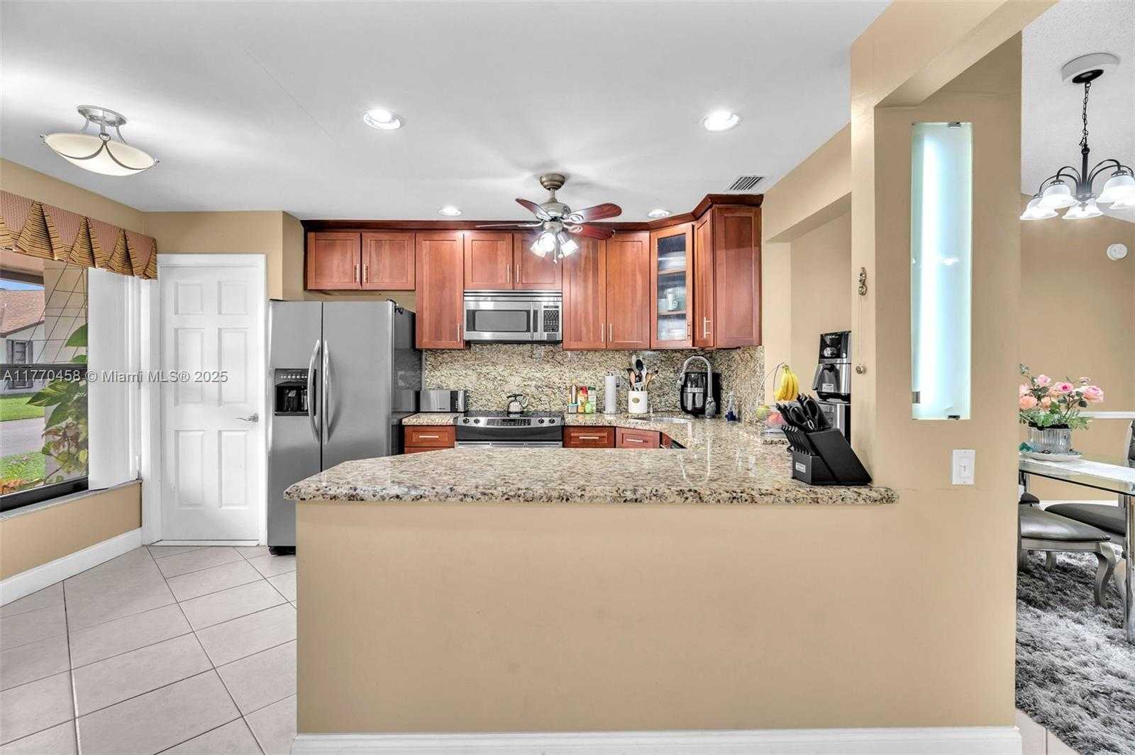 Small Image of 2343 SOUTH WEST 15TH PL, Deerfield Beach Number 10