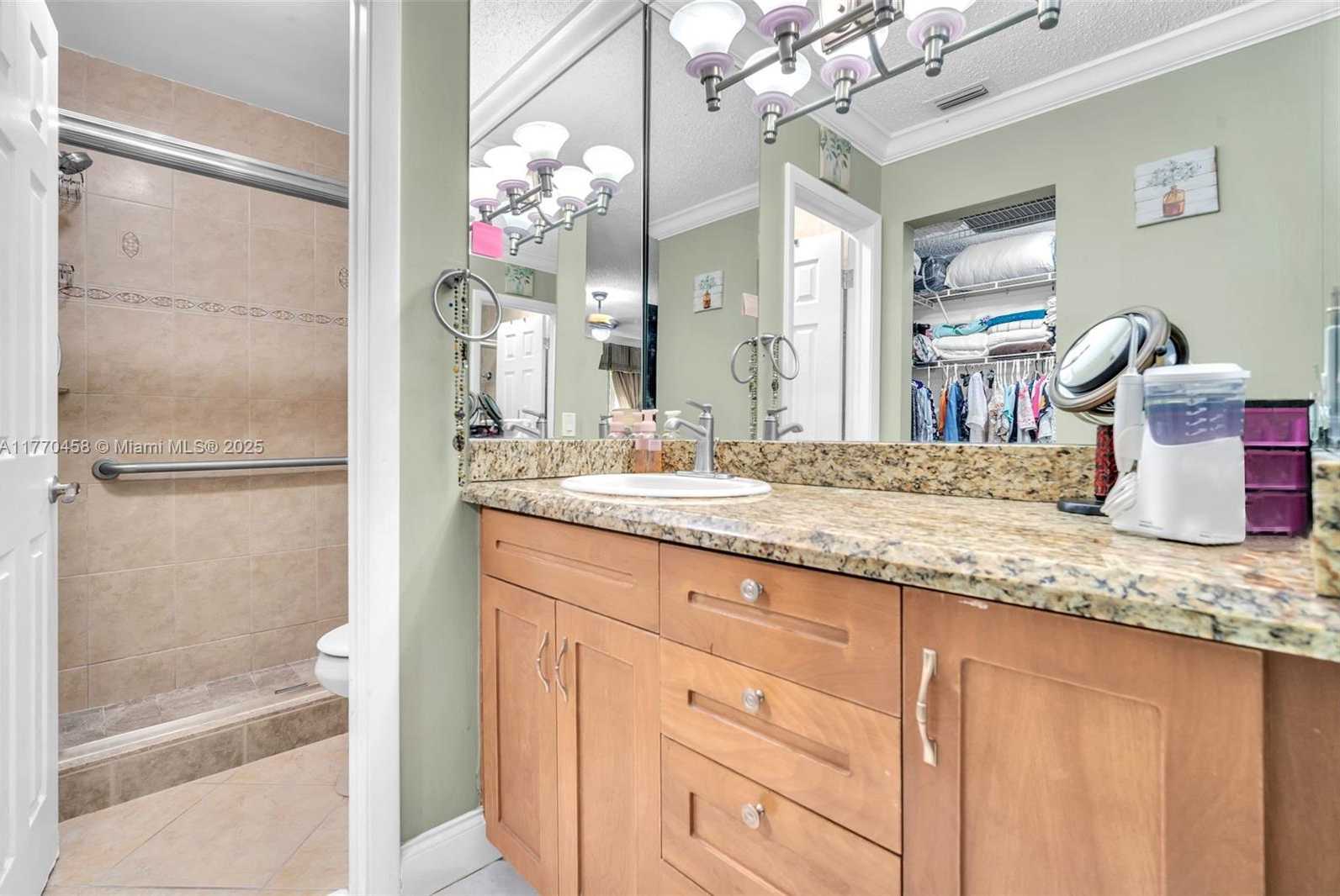 Small Image of 2343 SOUTH WEST 15TH PL, Deerfield Beach Number 18