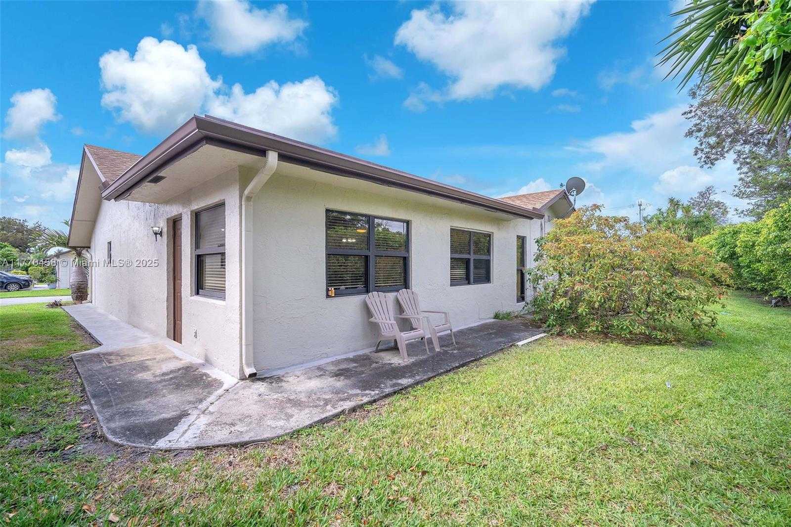 Small Image of 2343 SOUTH WEST 15TH PL, Deerfield Beach Number 27