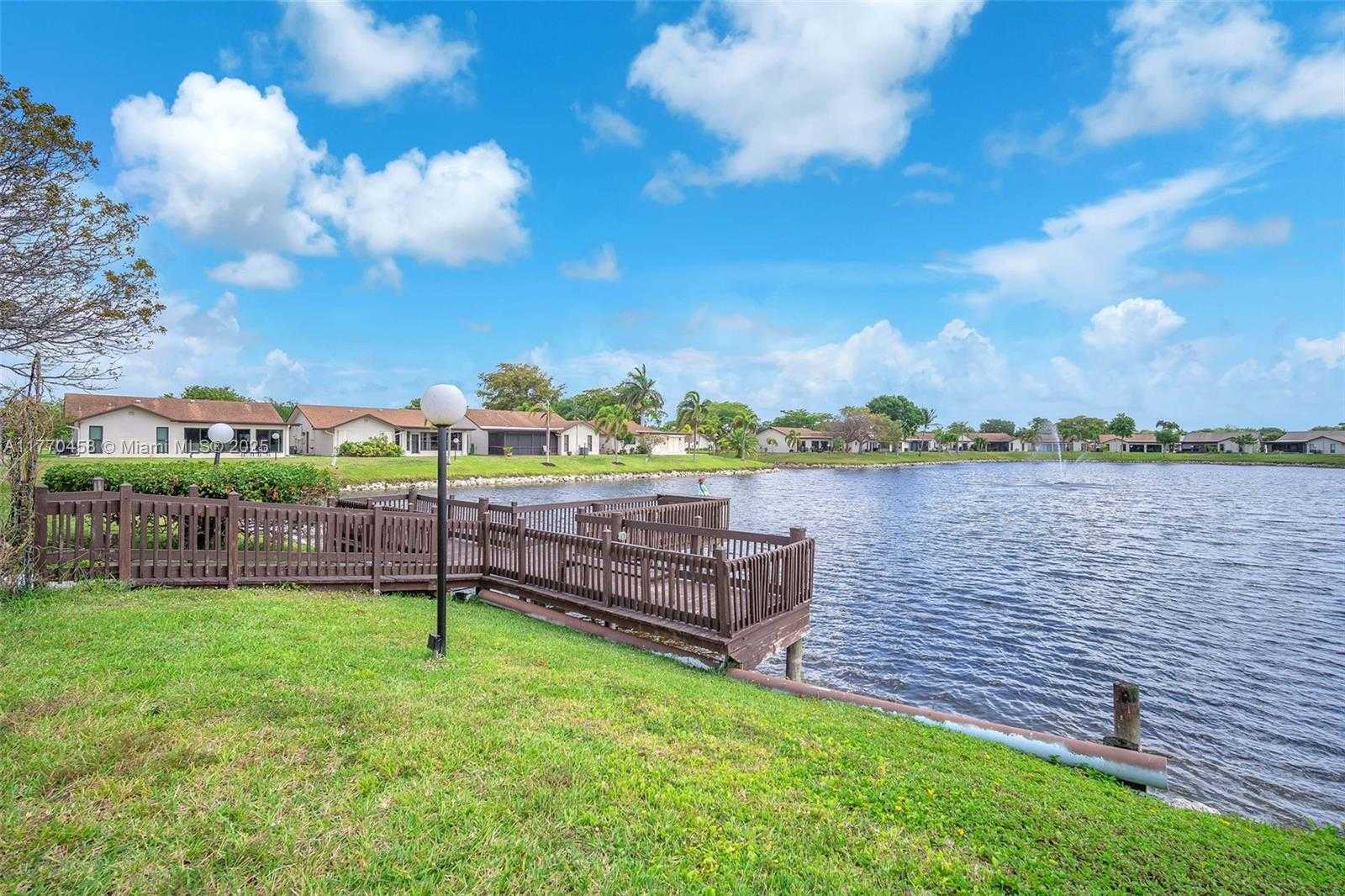 Small Image of 2343 SOUTH WEST 15TH PL, Deerfield Beach Number 31