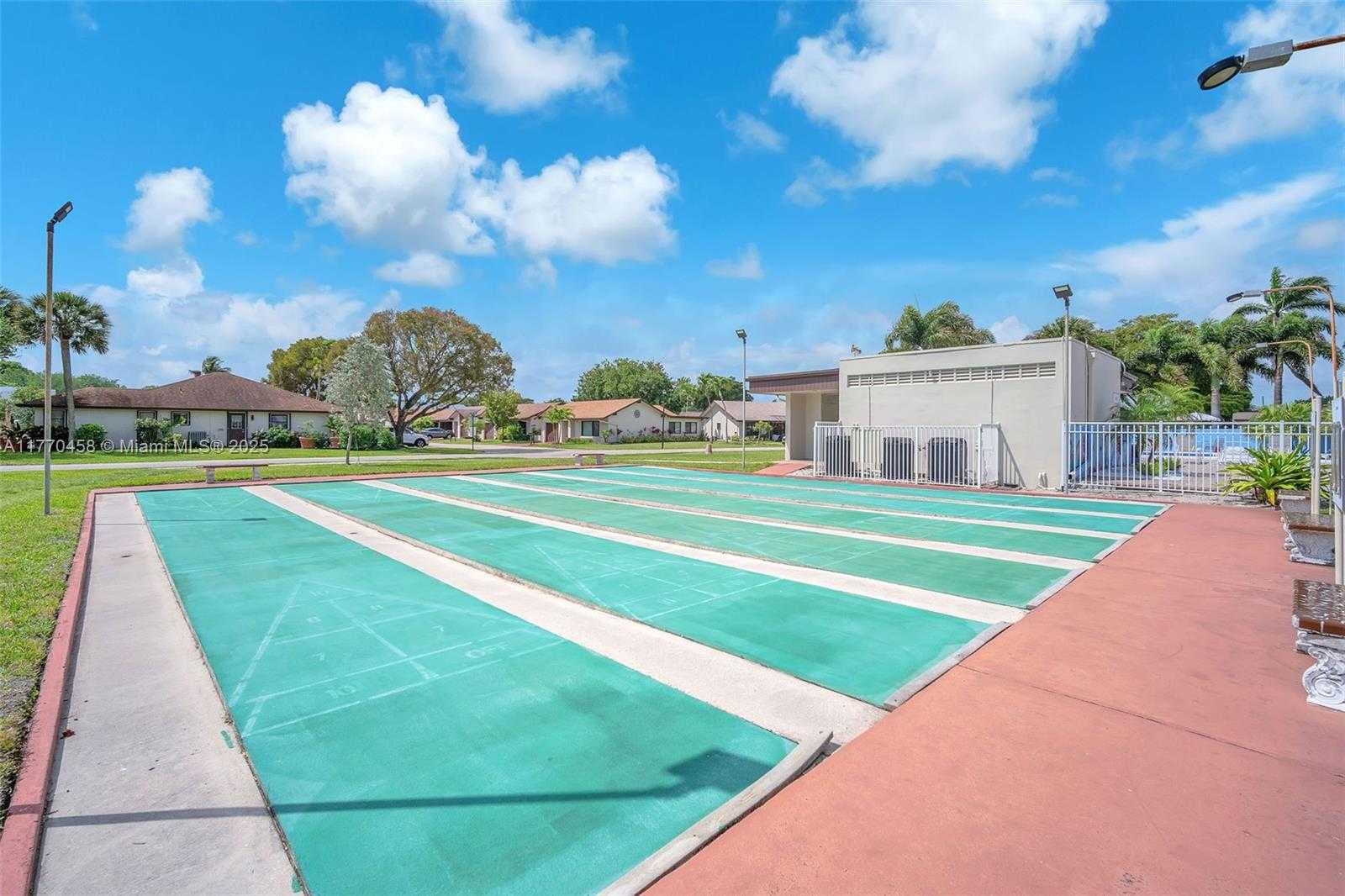 Small Image of 2343 SOUTH WEST 15TH PL, Deerfield Beach Number 32