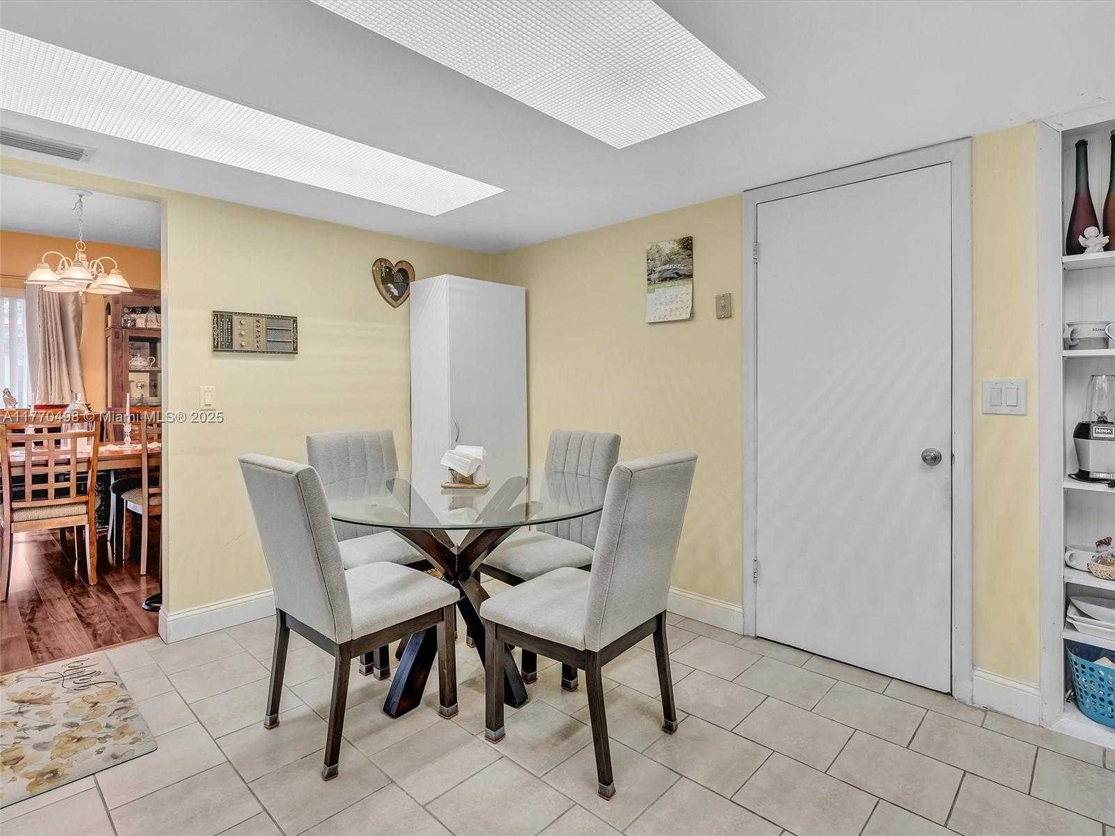Small Image of 5404 BAYBERRY LN, Tamarac Number 12
