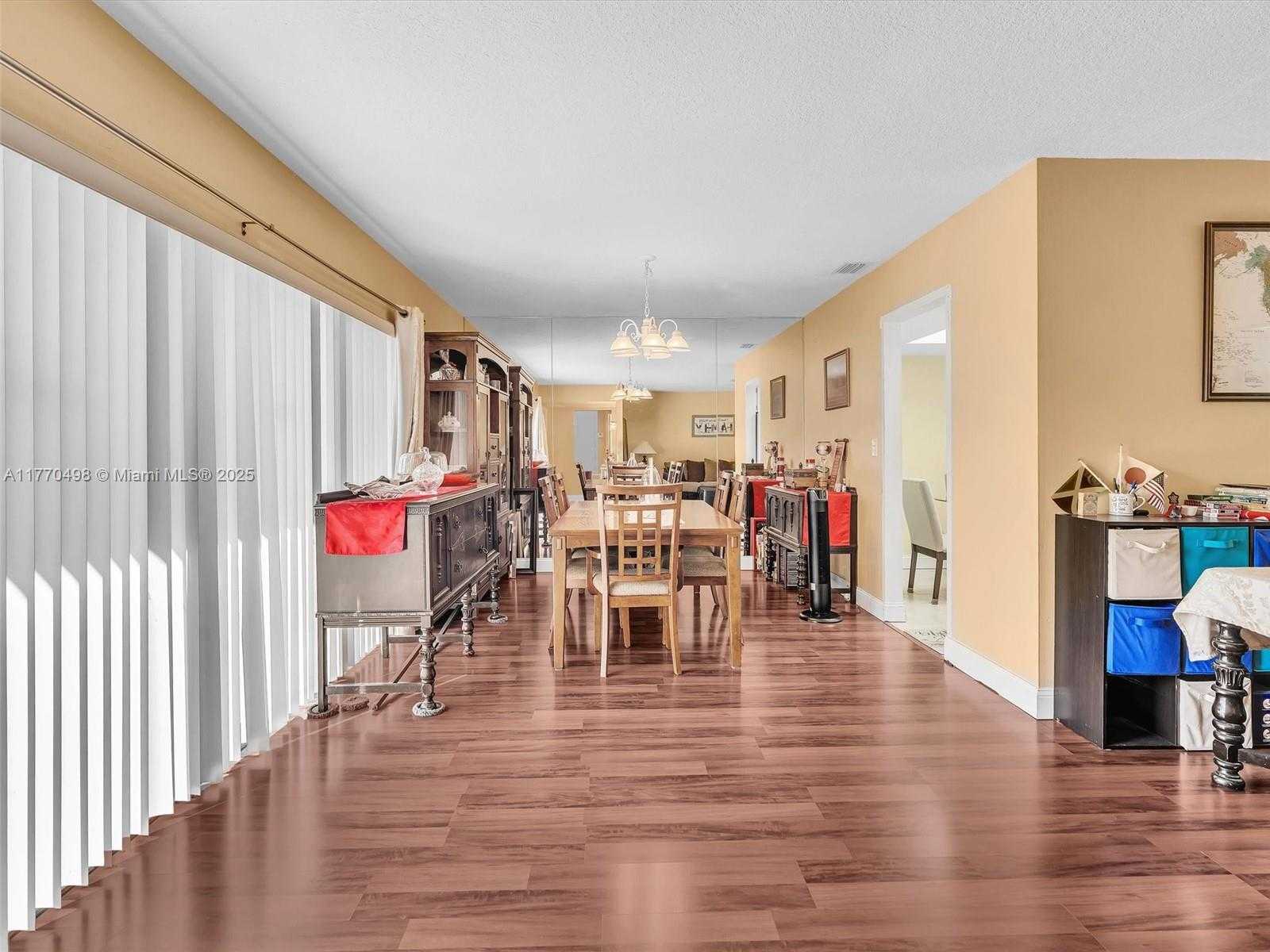 Small Image of 5404 BAYBERRY LN, Tamarac Number 14