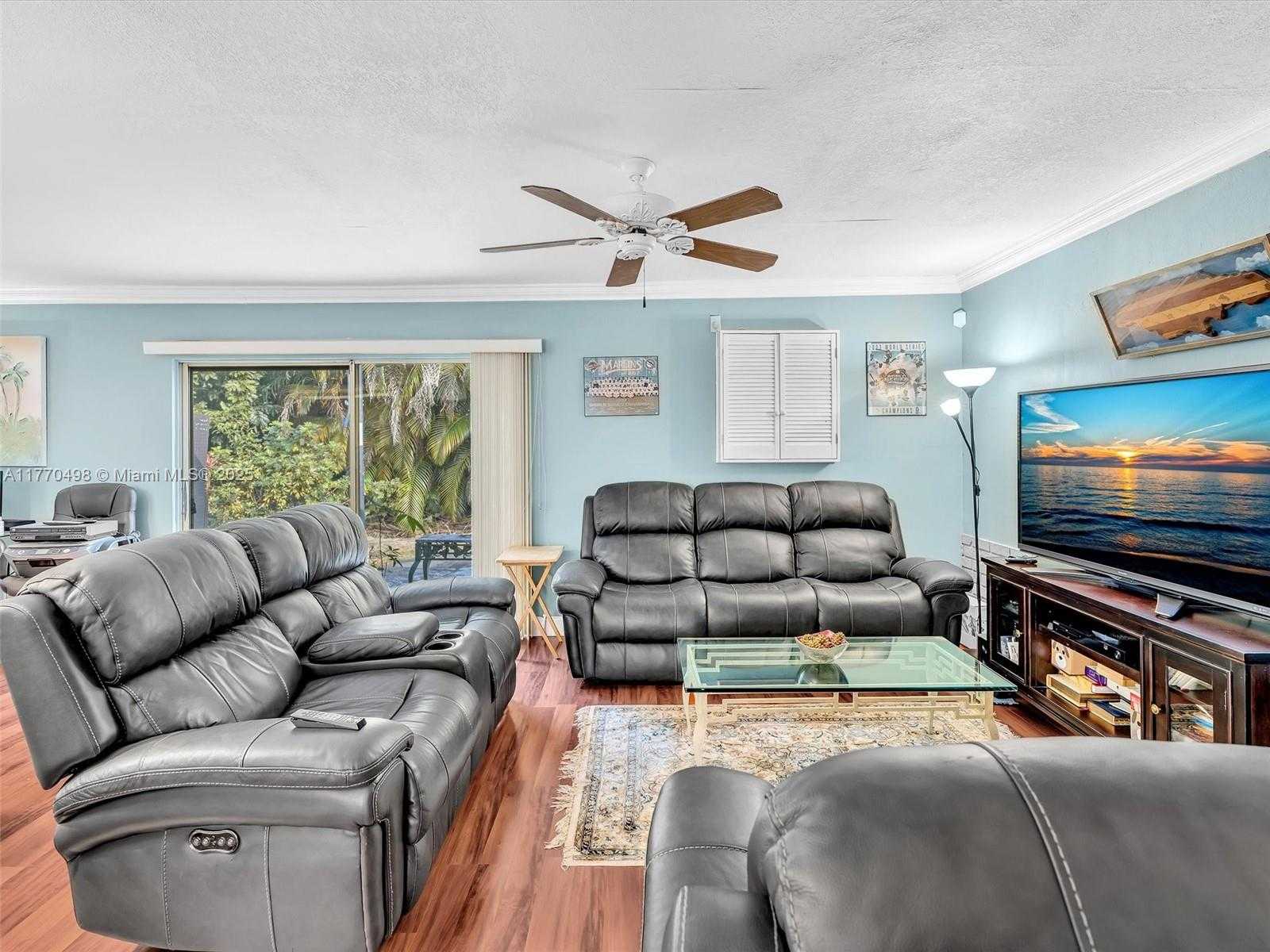 Small Image of 5404 BAYBERRY LN, Tamarac Number 16