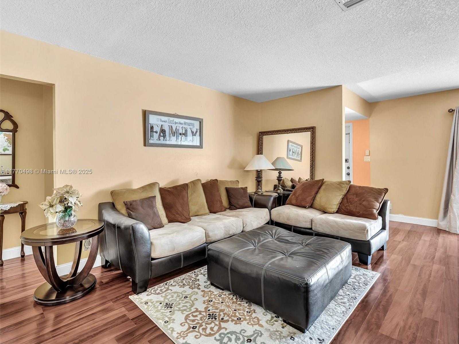 Small Image of 5404 BAYBERRY LN, Tamarac Number 18