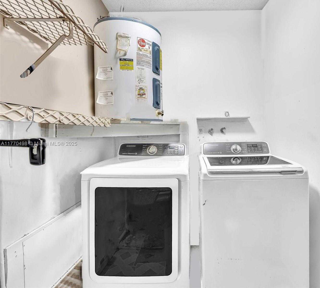 Small Image of 5404 BAYBERRY LN, Tamarac Number 32