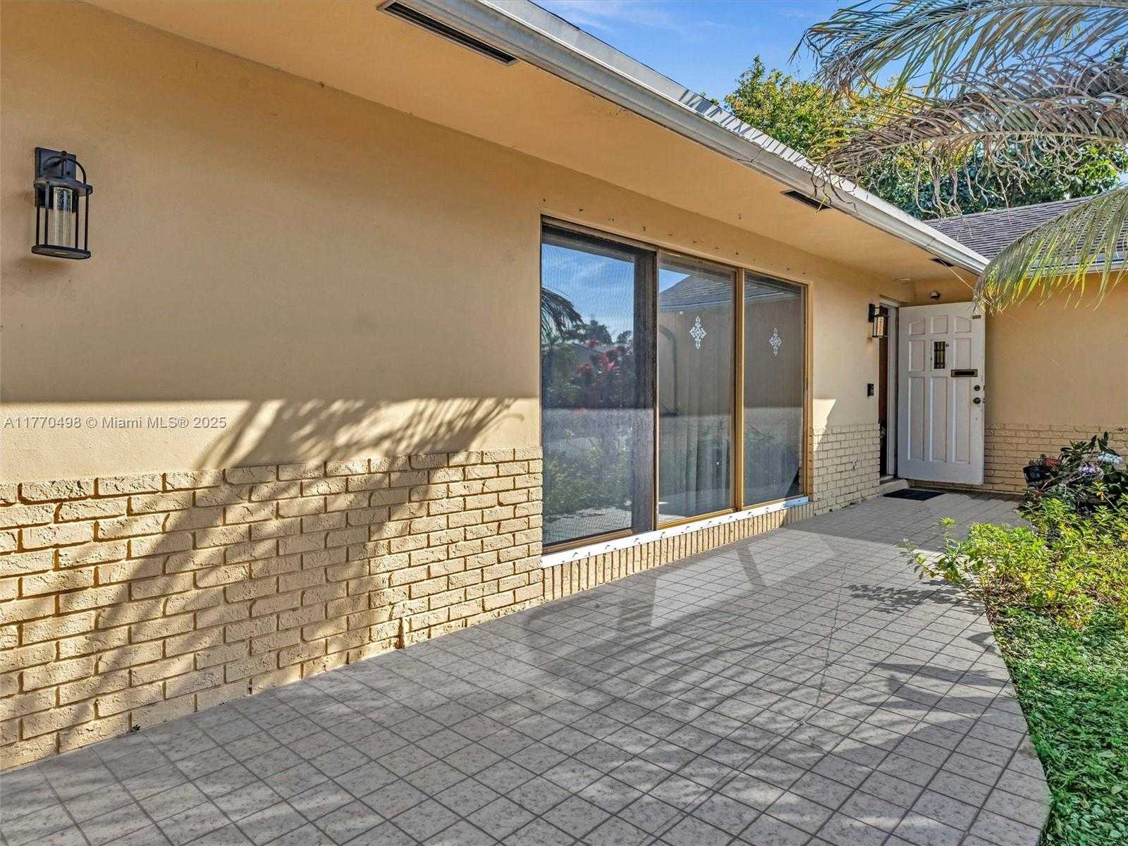 Small Image of 5404 BAYBERRY LN, Tamarac Number 35