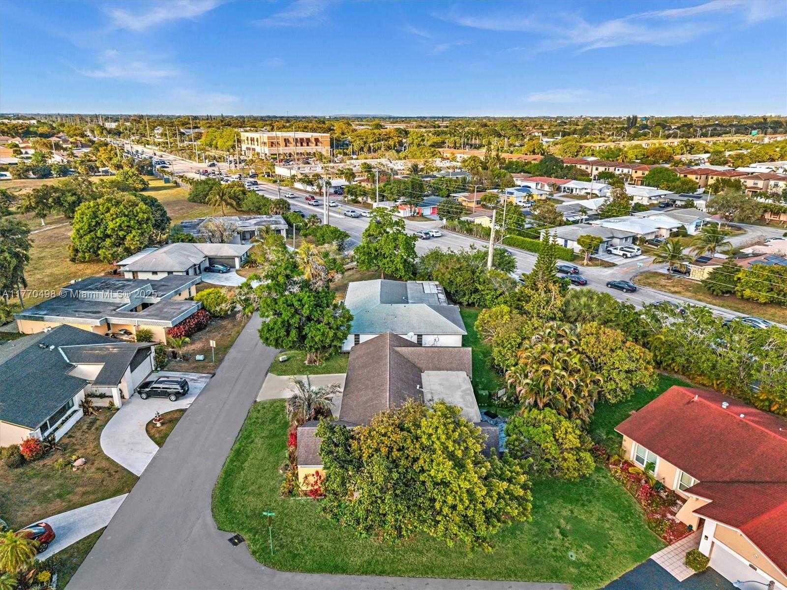 Small Image of 5404 BAYBERRY LN, Tamarac Number 38