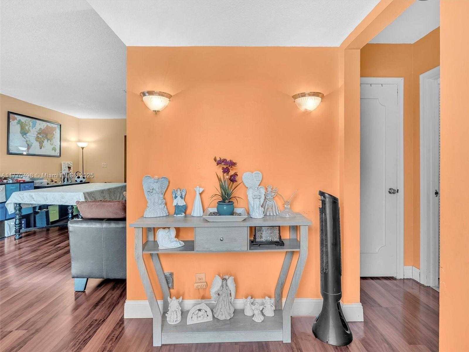 Small Image of 5404 BAYBERRY LN, Tamarac Number 6