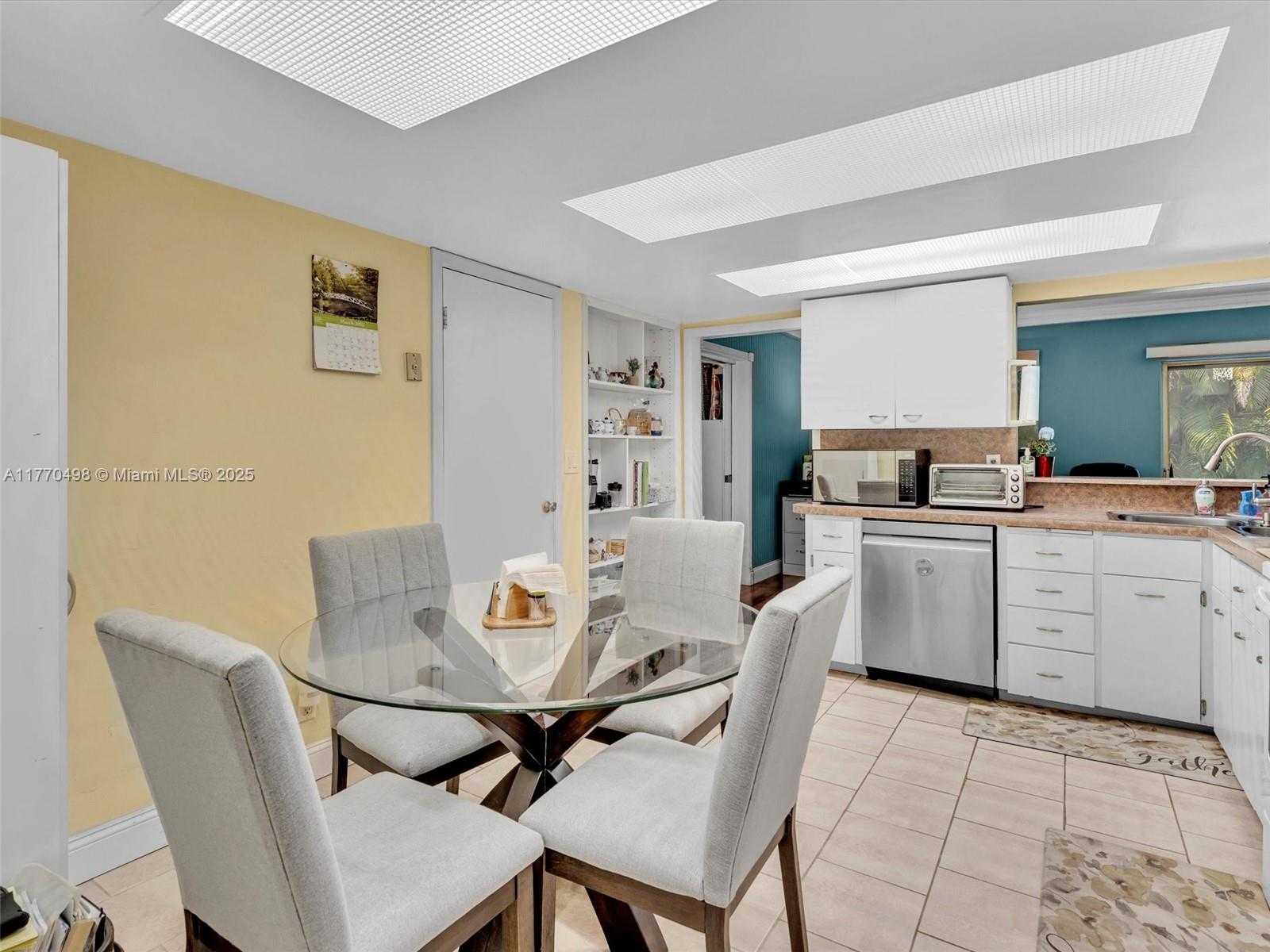 Small Image of 5404 BAYBERRY LN, Tamarac Number 9