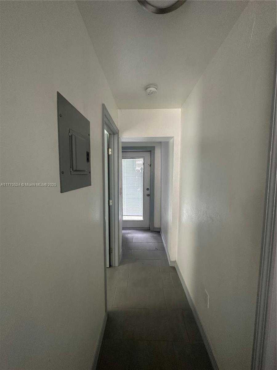 Small Image of 1431 NORTH EAST 152ND TER, North Miami Beach Number 12