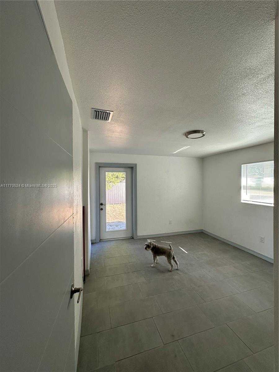 Small Image of 1431 NORTH EAST 152ND TER, North Miami Beach Number 5