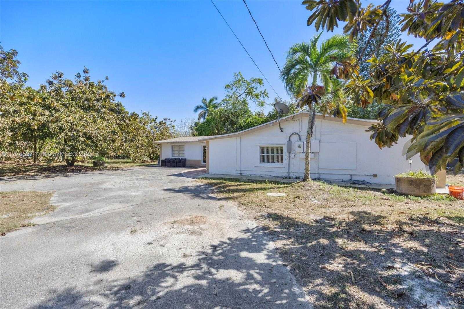 Small Image of 25600 SOUTH WEST 197TH AVE, Homestead Number 3