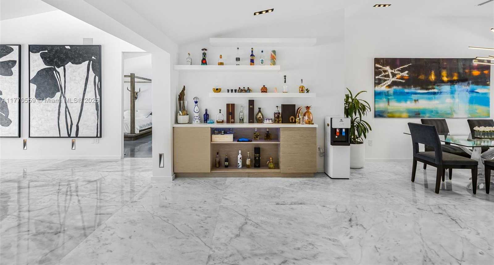 Small Image of 7805 NOREMAC AVE, Miami Beach Number 10