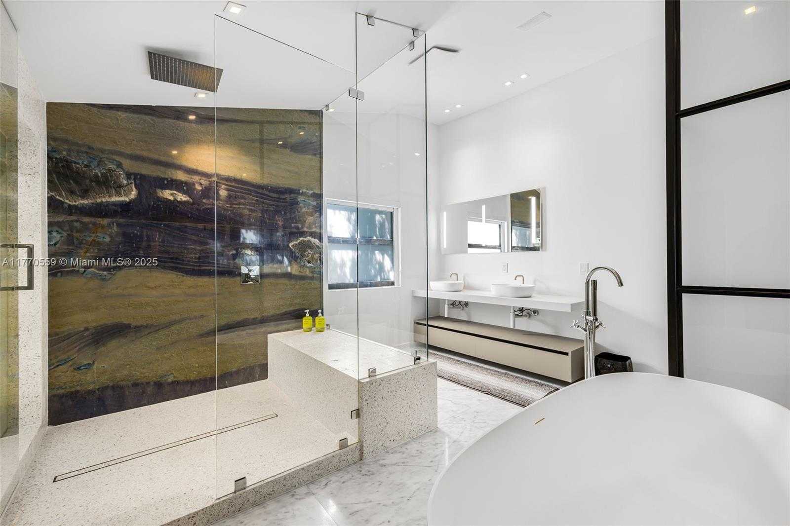 Small Image of 7805 NOREMAC AVE, Miami Beach Number 20
