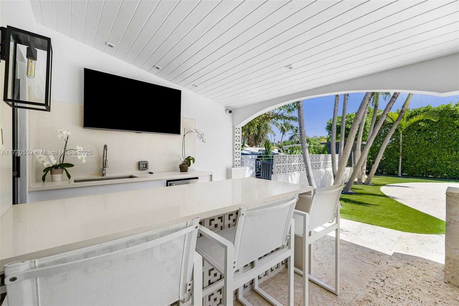 Small Image of 7805 NOREMAC AVE, Miami Beach Number 32