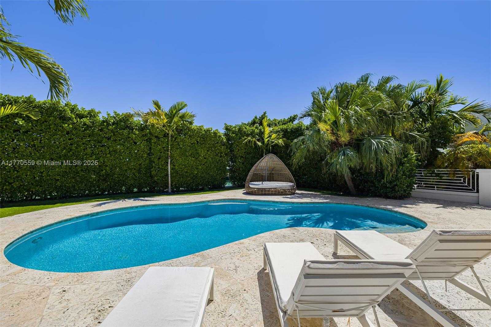 Small Image of 7805 NOREMAC AVE, Miami Beach Number 36