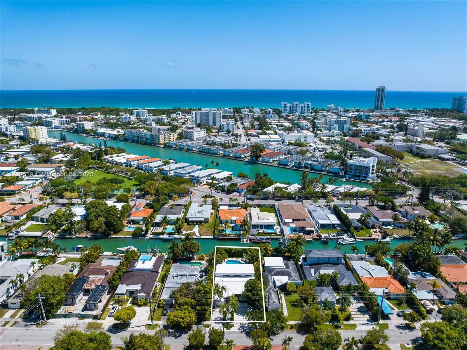 Small Image of 7805 NOREMAC AVE, Miami Beach Number 42