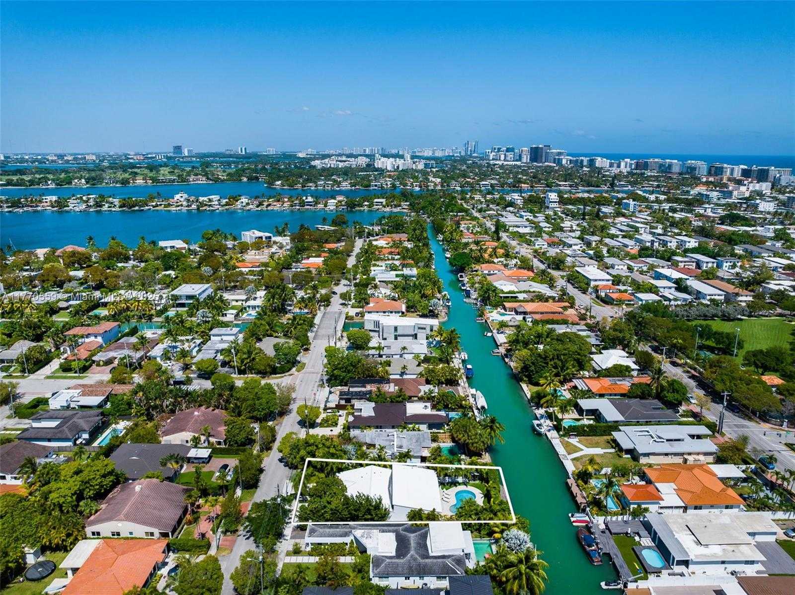 Small Image of 7805 NOREMAC AVE, Miami Beach Number 44