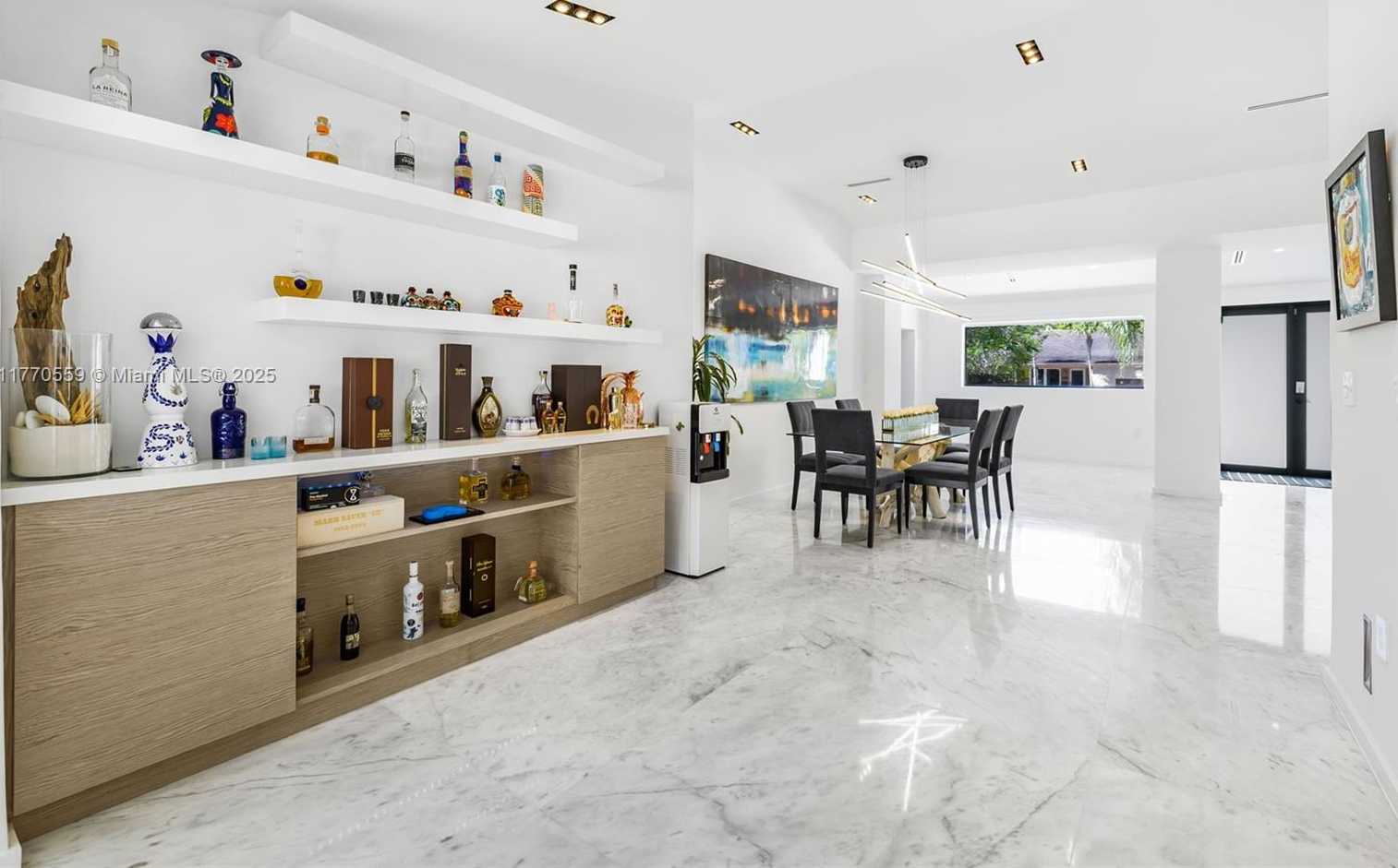 Small Image of 7805 NOREMAC AVE, Miami Beach Number 9
