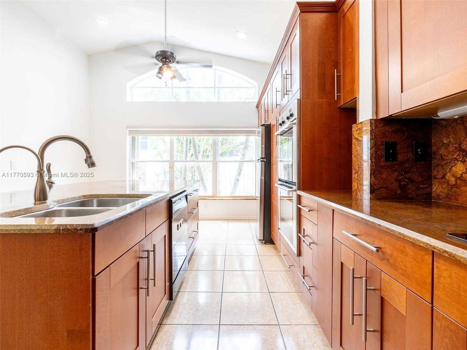 Small Image of 5476 NORTH WEST 56TH DR, Coconut Creek Number 37