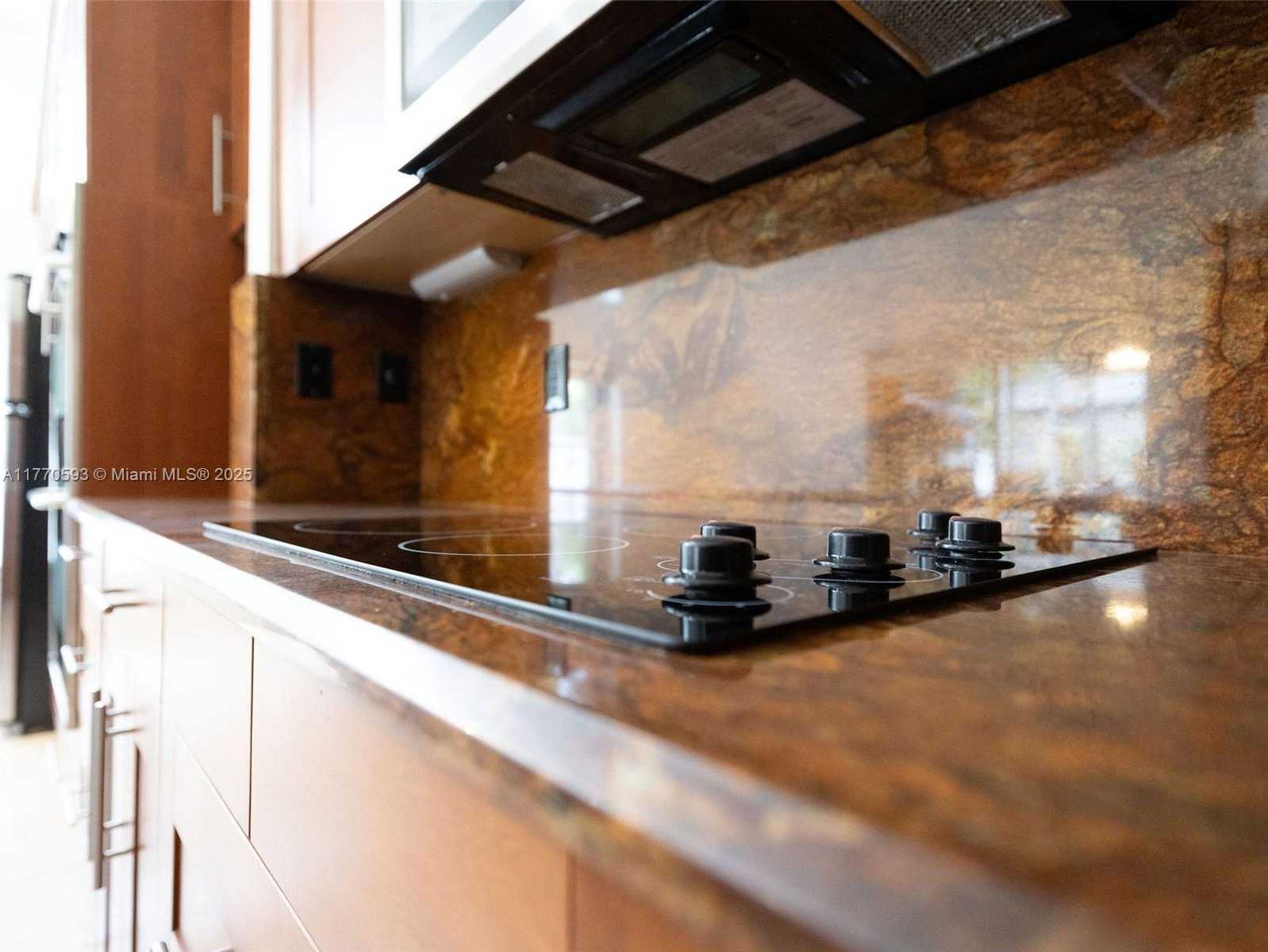 Small Image of 5476 NORTH WEST 56TH DR, Coconut Creek Number 41