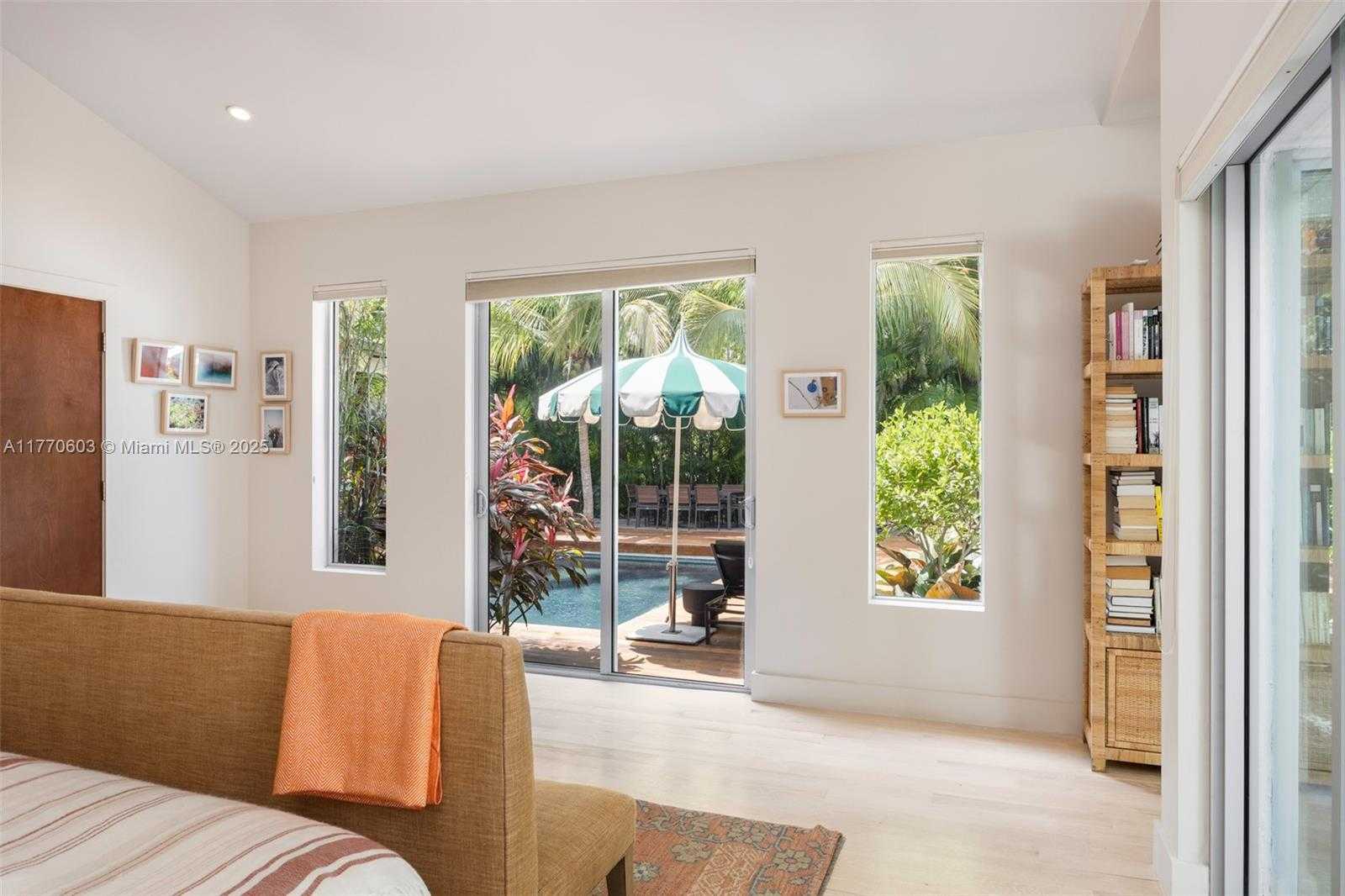 Small Image of 4140 BATTERSEA RD, Coconut Grove Number 17