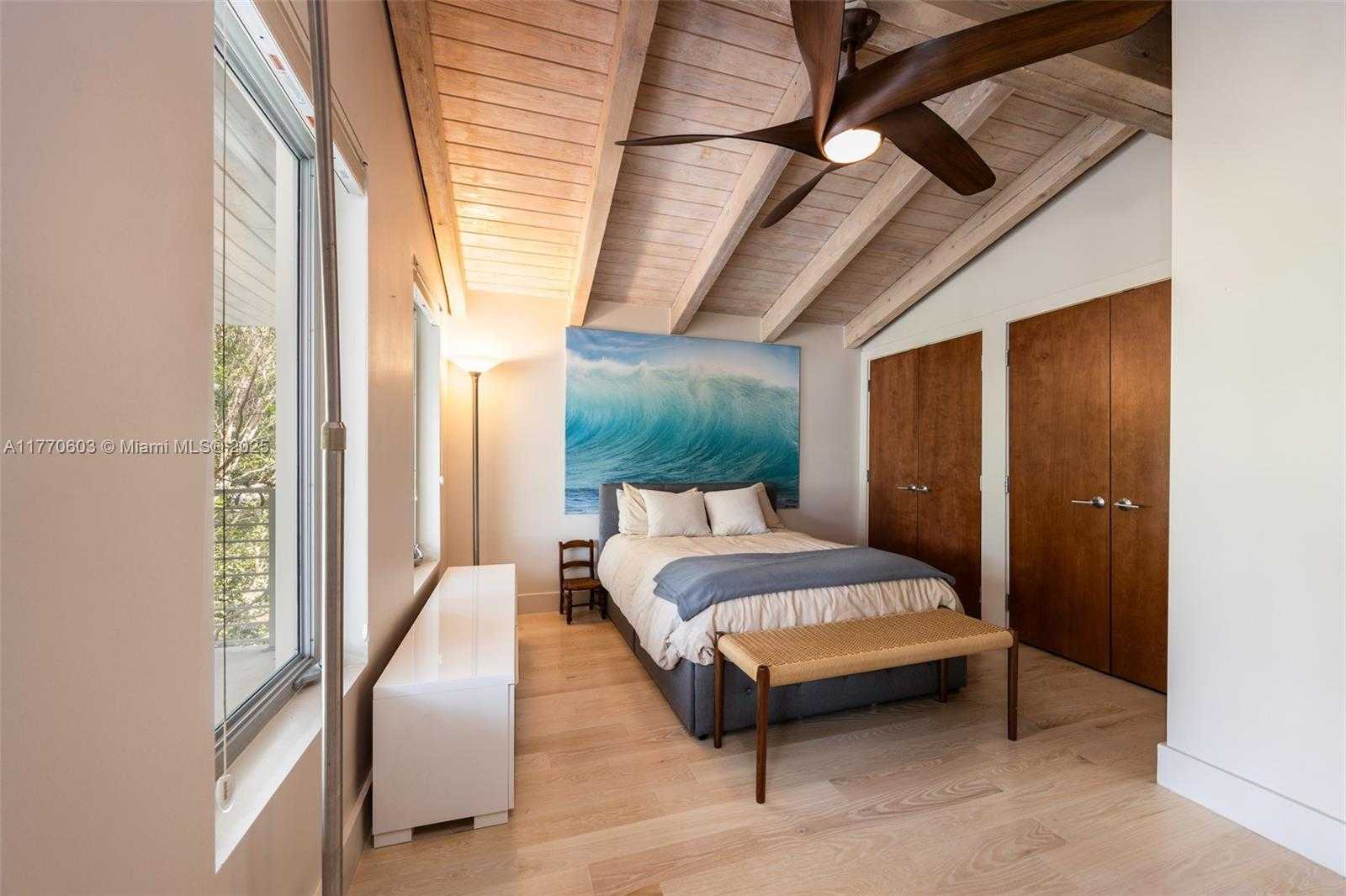 Small Image of 4140 BATTERSEA RD, Coconut Grove Number 19