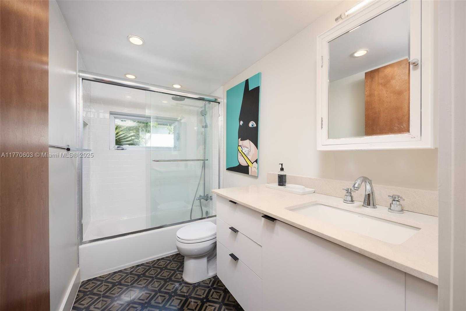 Small Image of 4140 BATTERSEA RD, Coconut Grove Number 25