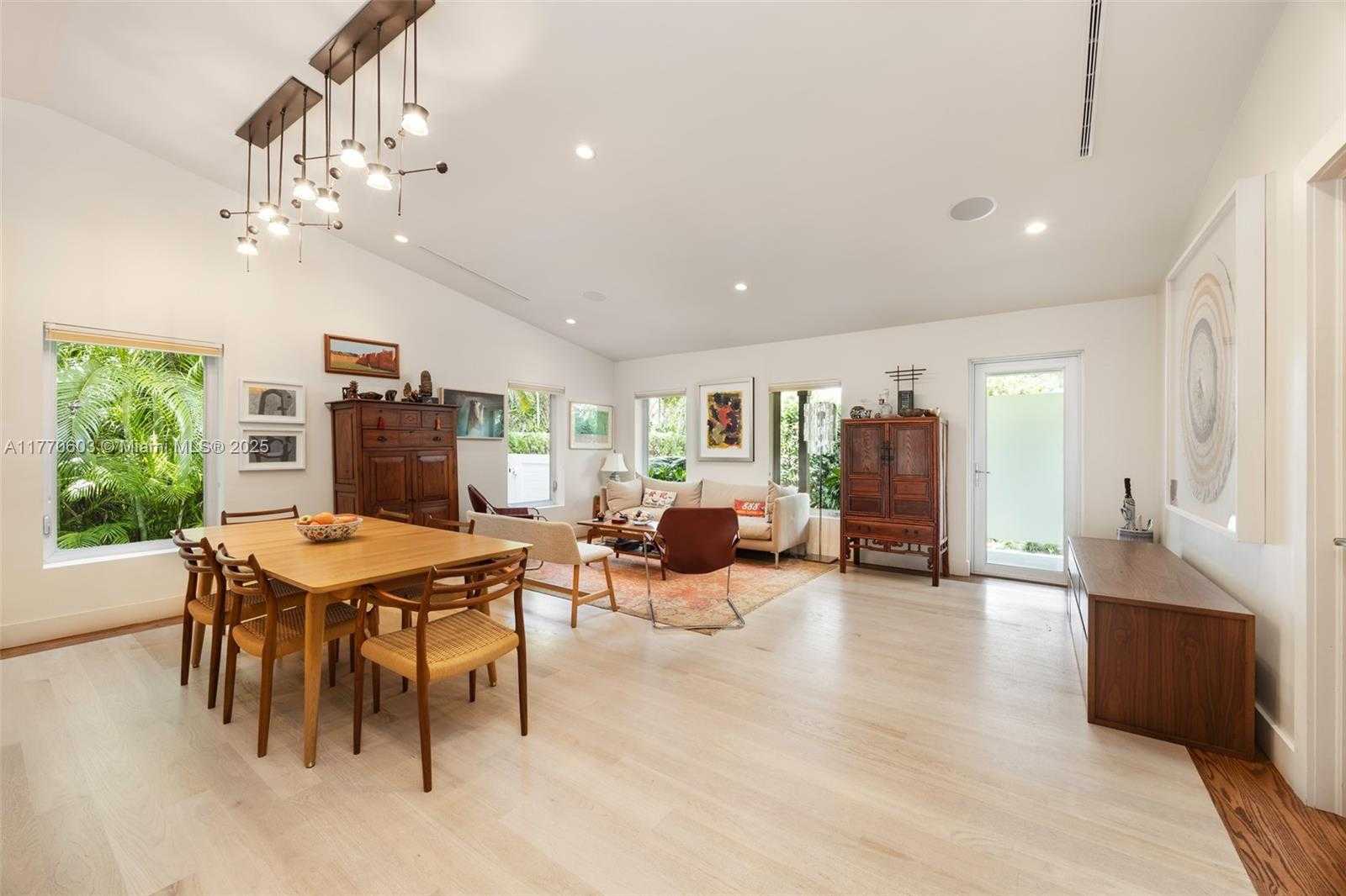 Small Image of 4140 BATTERSEA RD, Coconut Grove Number 3