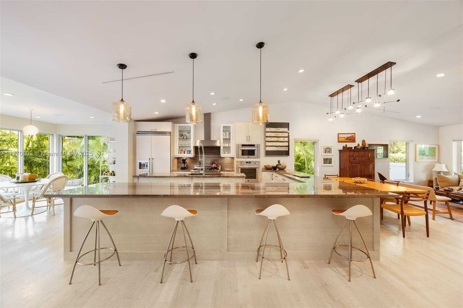 Small Image of 4140 BATTERSEA RD, Coconut Grove Number 4