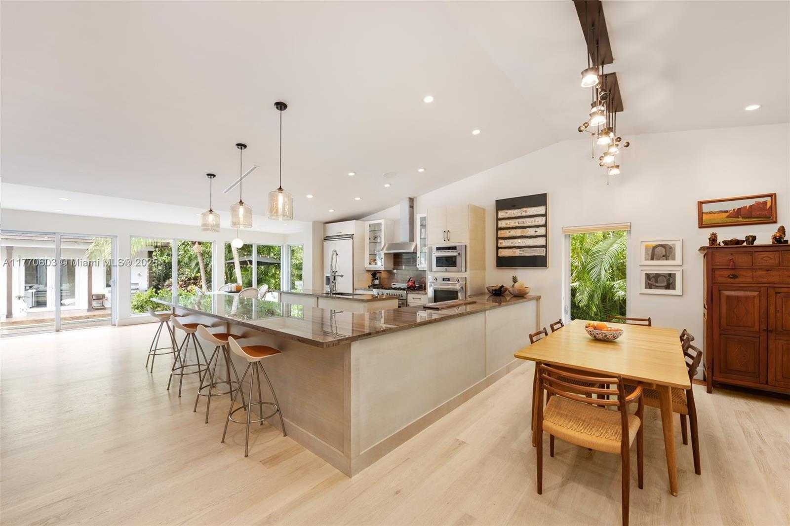 Small Image of 4140 BATTERSEA RD, Coconut Grove Number 5